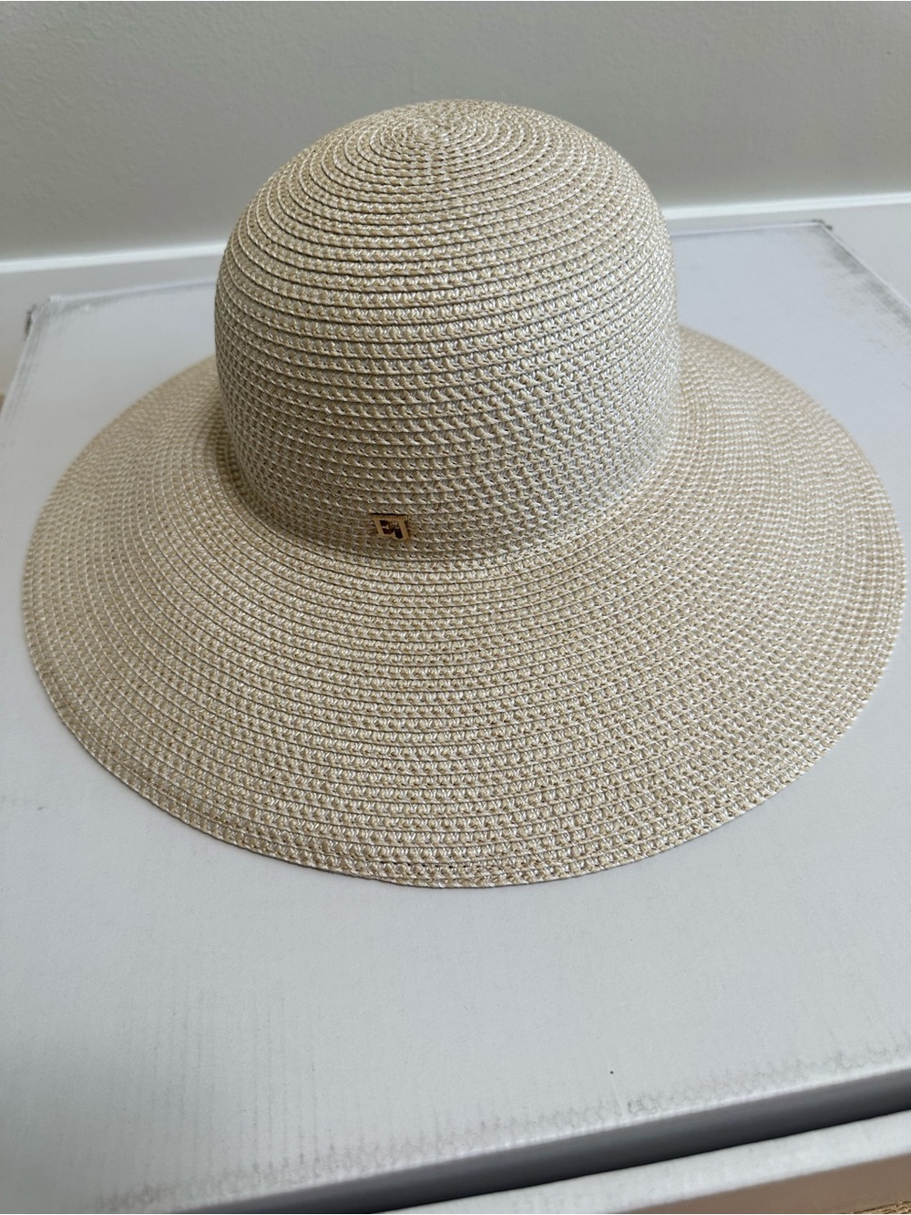Eric Javits Hampton Squishee Sun Hat Cream NWT $235 Packable UPF 50+ 13804 - Picture 2 of 5
